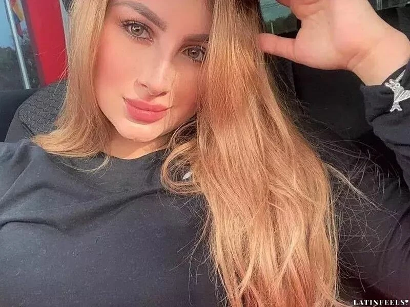 Yelihza Profile image 2