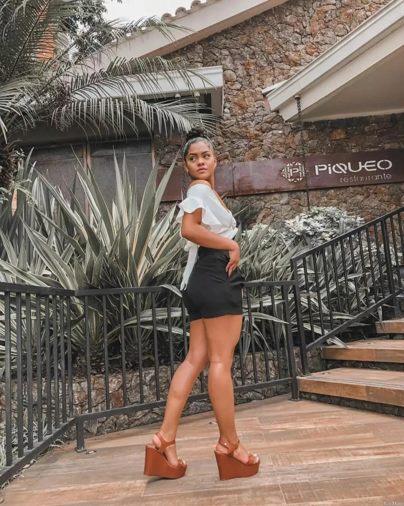 Valentina Profile image 1