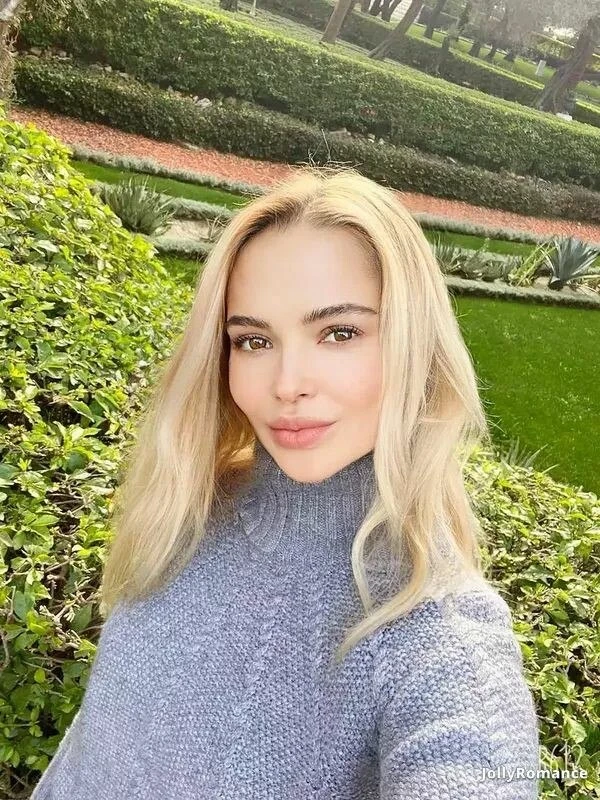 Yana Profile image 4