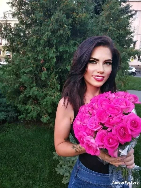 Elena Profile image 1