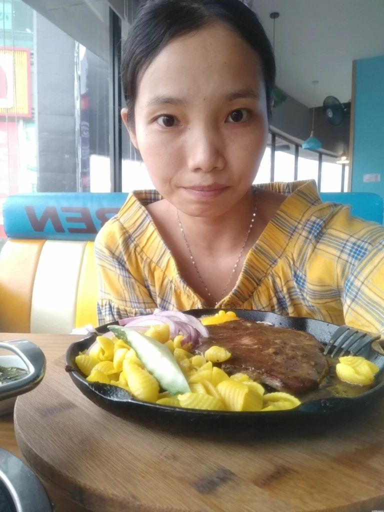 Shige Profile image 4