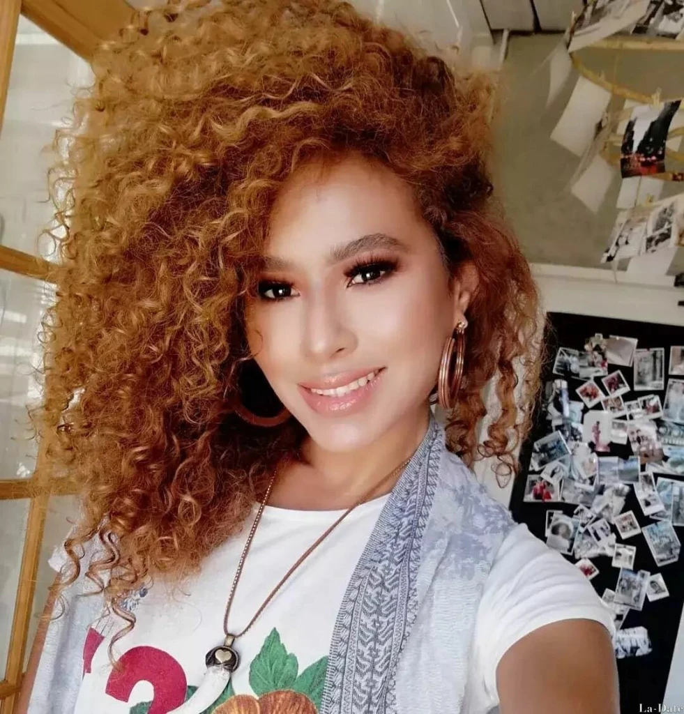 Mariapaz Profile image 6