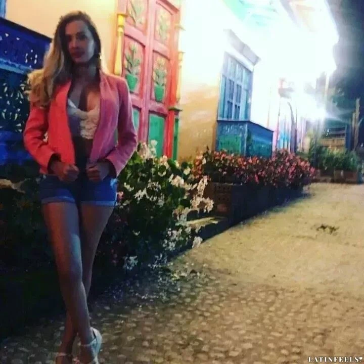 Paola Profile image 2