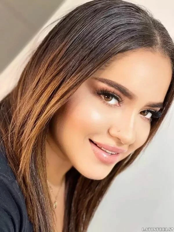 Carolina Profile image 1