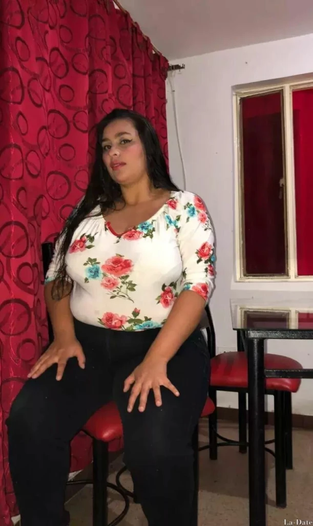 Elisabet Profile image 6