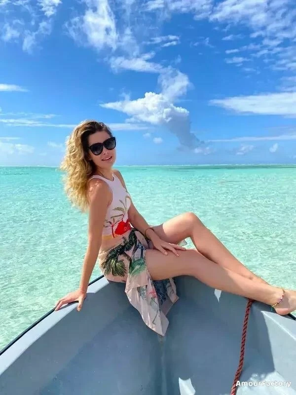 Alina Profile image 1