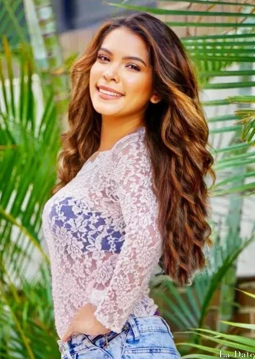 Omairys Profile image 4